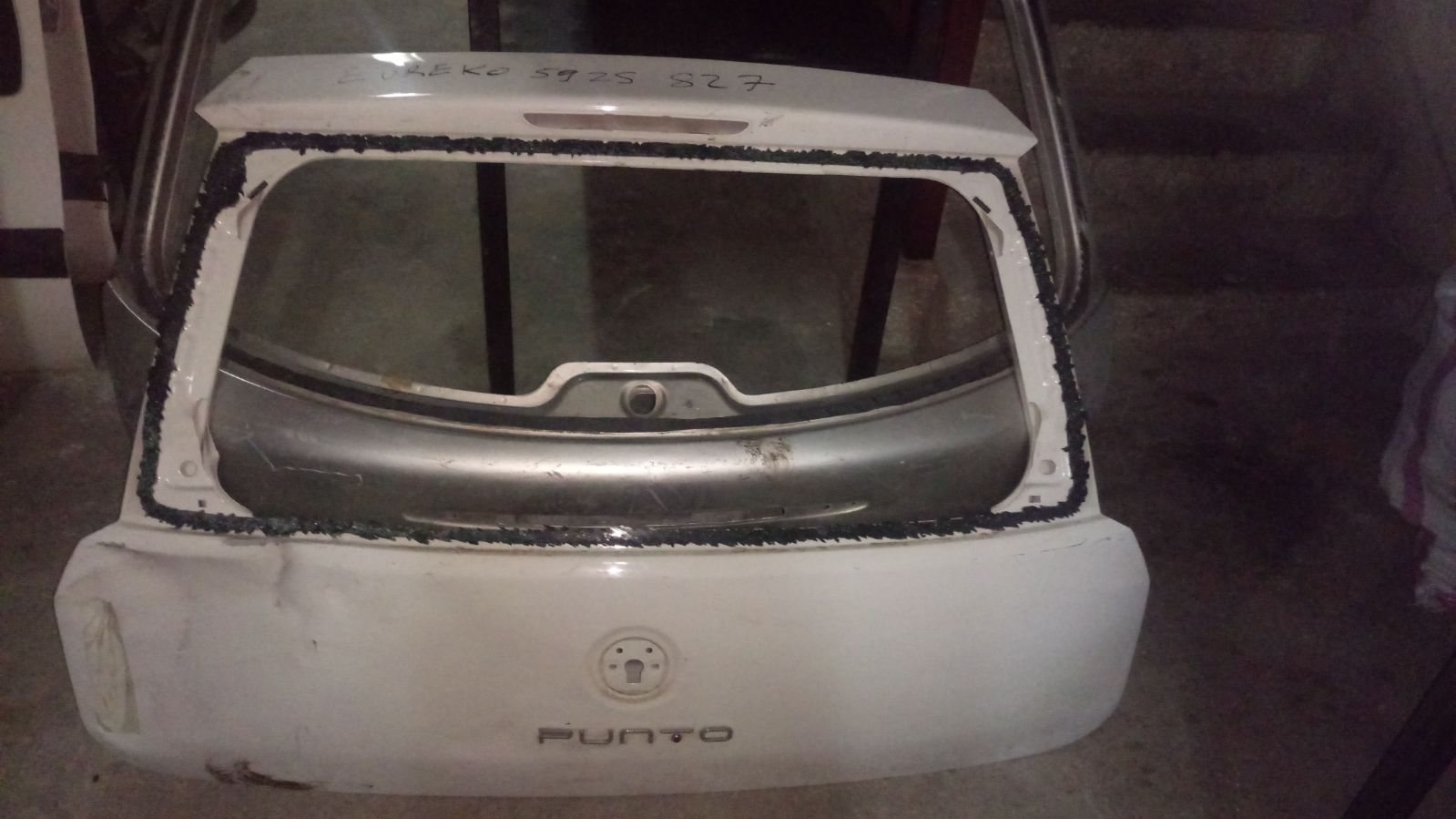 Punto-evo-bagaj-kapagı.jpeg